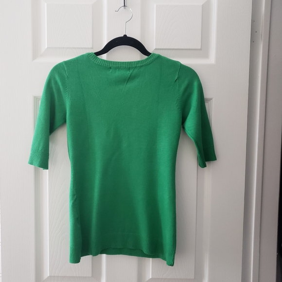 Green sweater with 3/4 sleeves - Picture 2 of 4